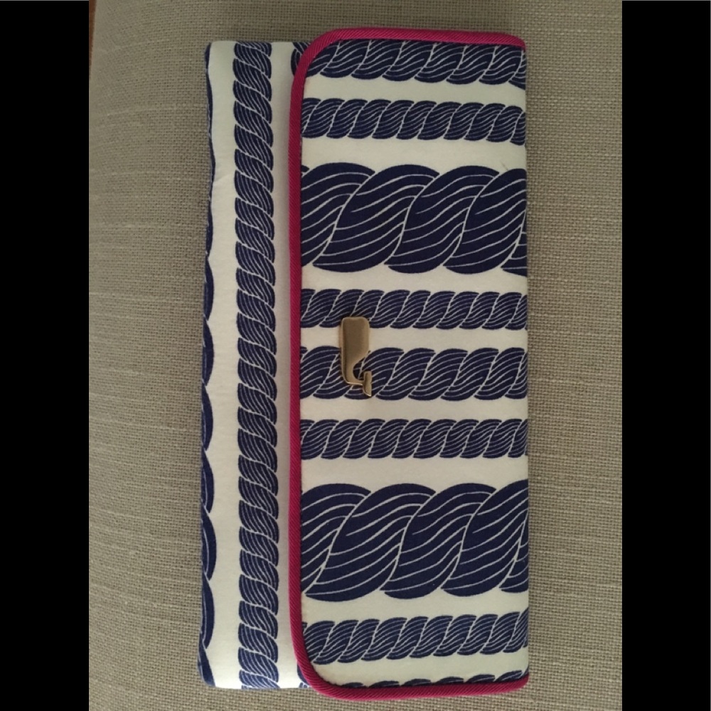 Vineyard Vines Clutch
